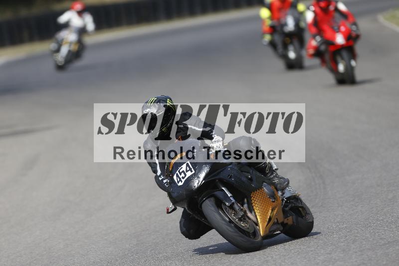 /37 09.08.2026  Pluess Motosport ADR/Einsteiger/454